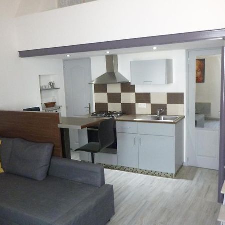 Appartement Studio Lourmarin Centre Extérieur photo